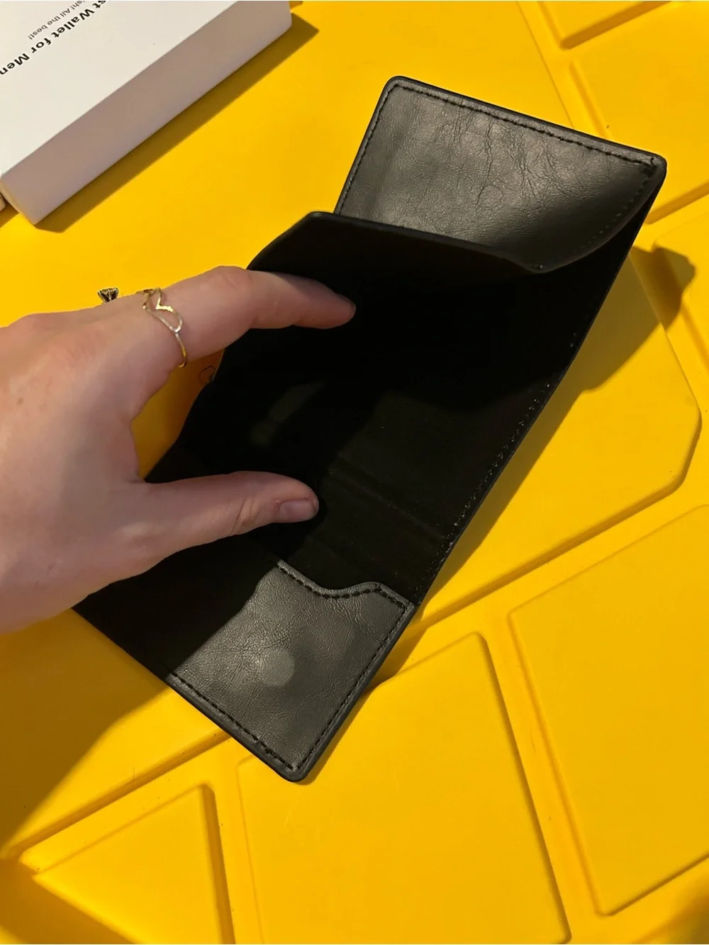 Black Men's Bifold Card Wallet - Leather ID Window